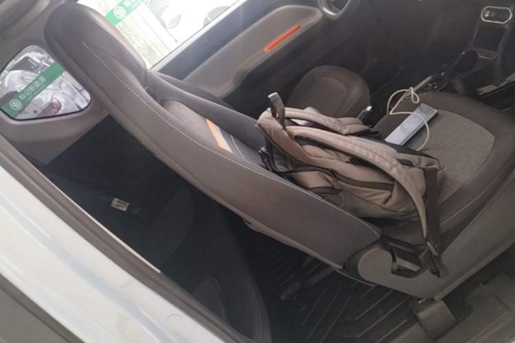 Used Wuling Hongguang MINIEV 2022 Macaron Fashion Model Lithium Iron Phosphate Right Front Seat