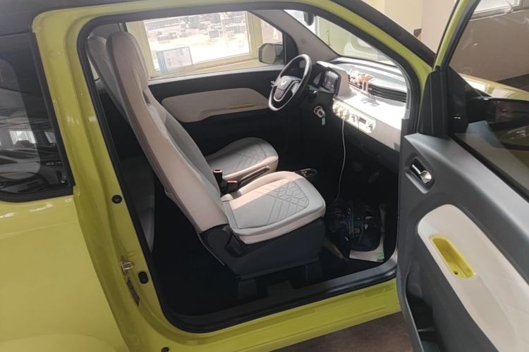 Used Wuling Hongguang MINIEV 2022 Macaron-Color Edition Lithium Iron Phosphate Right Front Seat