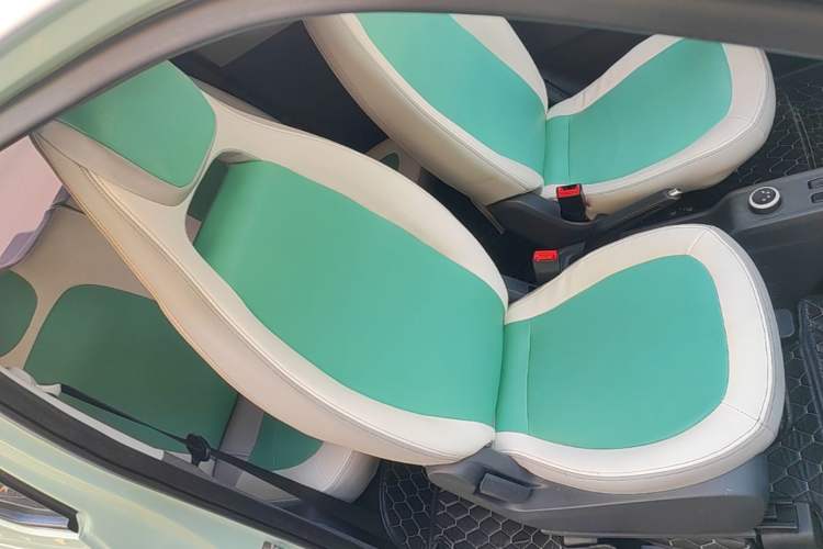 Used Wuling Hongguang MINIEV 2022 Macaron Fashion Model Lithium Iron Phosphate Right Front Seat