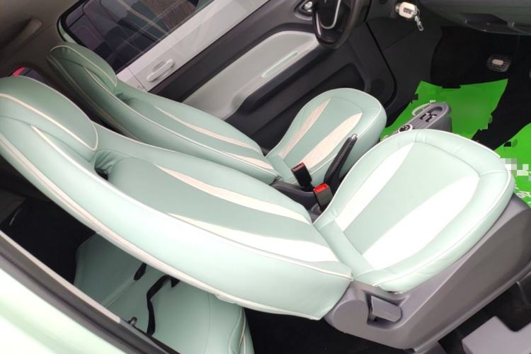 Used Wuling Hongguang MINIEV 2022 Macaron Premium Model – Lithium Iron Phosphate Right Front Seat