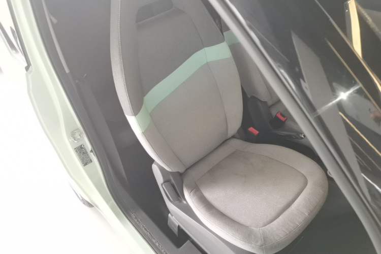 Used Wuling Hongguang MINIEV 2022 Macaron Premium Model – Lithium Iron Phosphate Right Front Seat