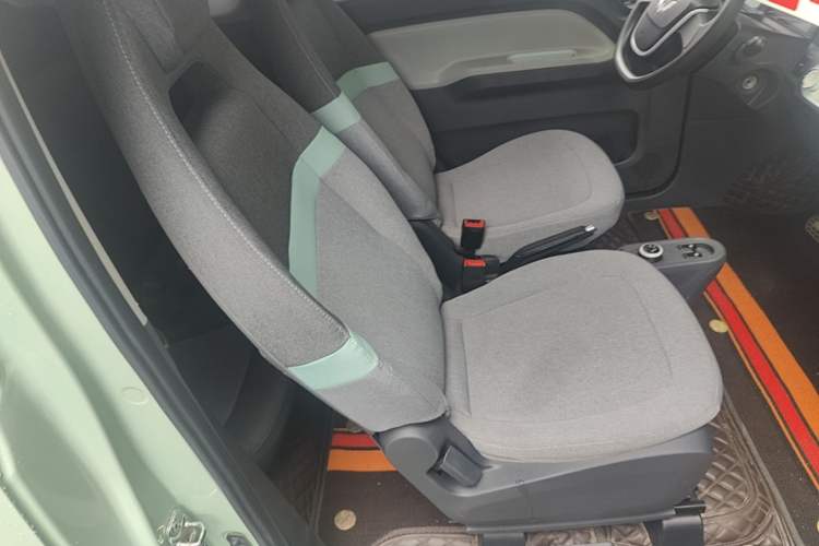 Used Wuling Hongguang MINIEV 2022 Macaron Premium Model – Lithium Iron Phosphate Right Front Seat