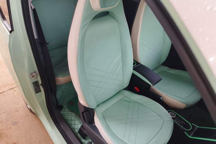 Used Wuling Hongguang MINIEV 2022 Macaron Fashion Model Lithium Iron Phosphate Right Front Seat