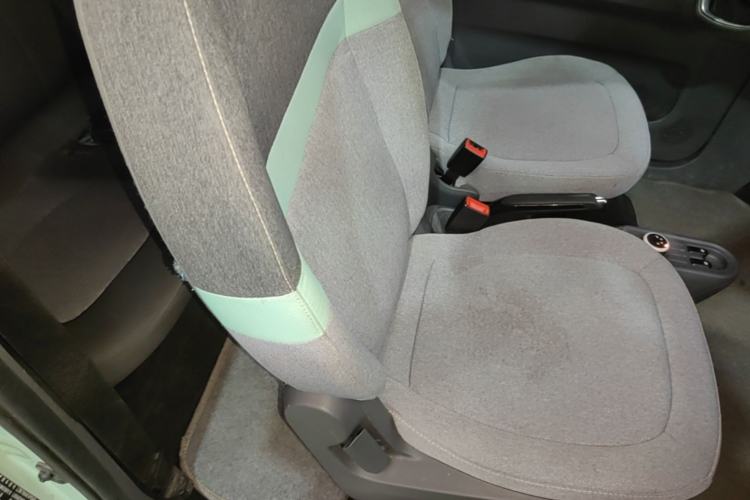 Used Wuling Hongguang MINIEV 2022 Macaron Premium Model – Lithium Ternary Battery Right Front Seat