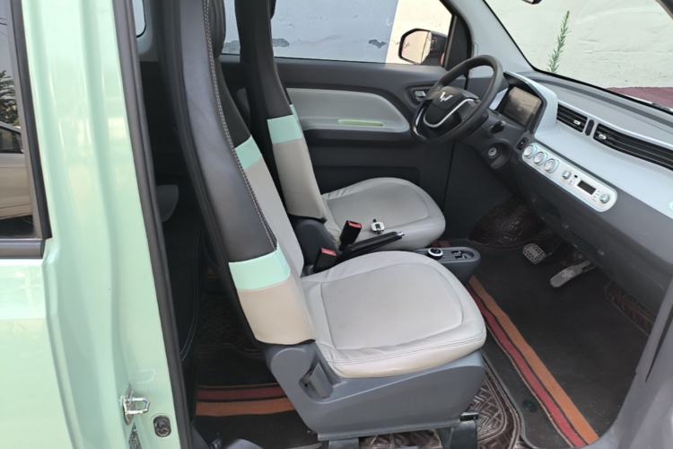 Used Wuling Hongguang MINIEV 2022 Macaron Premium Model – Lithium Iron Phosphate Right Front Seat