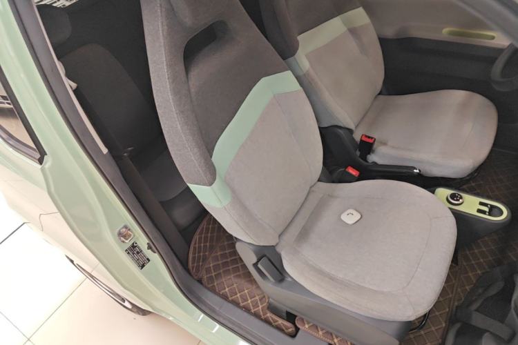 Used Wuling Hongguang MINIEV 2022 Macaron Premium Model – Lithium Iron Phosphate Right Front Seat