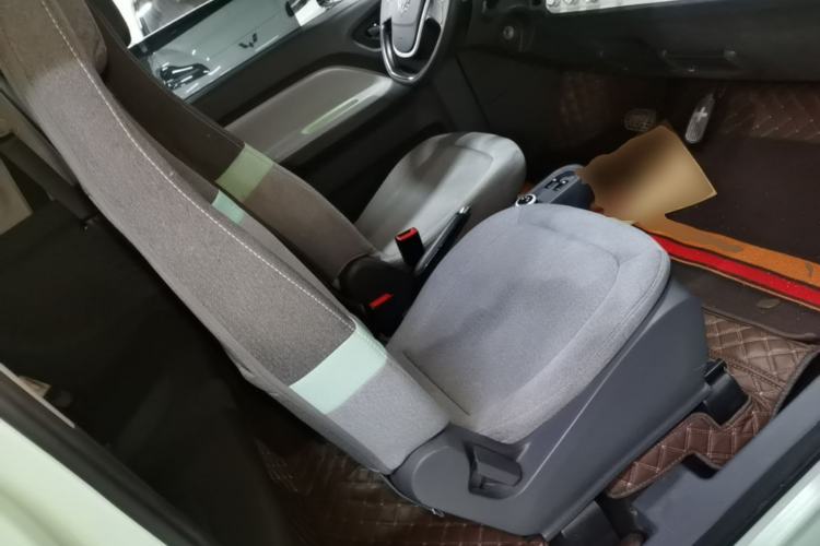 Used Wuling Hongguang MINIEV 2022 Macaron Fashion Model Lithium Iron Phosphate Right Front Seat