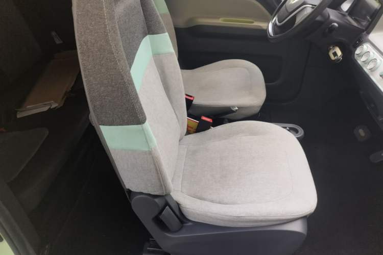 Used Wuling Hongguang MINIEV 2022 Macaron Premium Model – Lithium Iron Phosphate Right Front Seat