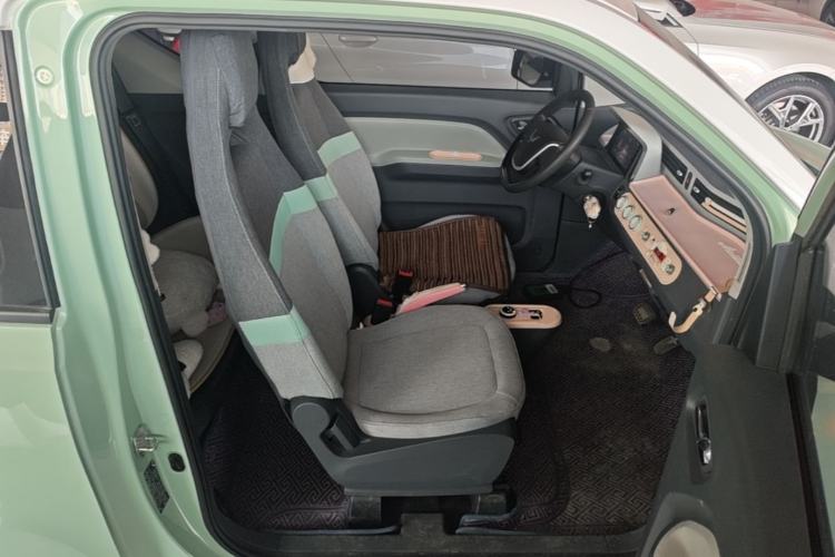 Used Wuling Hongguang MINIEV 2022 Macaron Premium Model – Lithium Iron Phosphate Right Front Seat