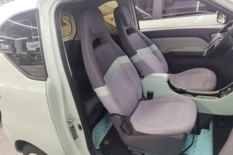 Used Wuling Hongguang MINIEV 2022 Macaron Fashion Model Lithium Iron Phosphate Right Front Seat