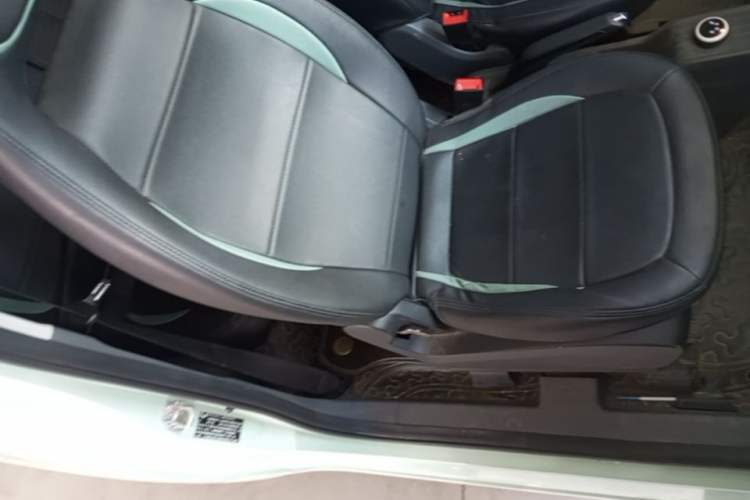 Used Wuling Hongguang MINIEV 2022 Macaron Fashion Edition Lithium-Nickel-Cobalt-Alpha-oxide Right Front Seat