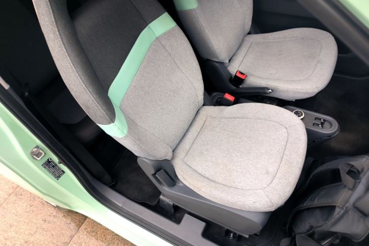 Used Wuling Hongguang MINIEV 2022 Macaron Fashion Model Lithium Iron Phosphate Right Front Seat