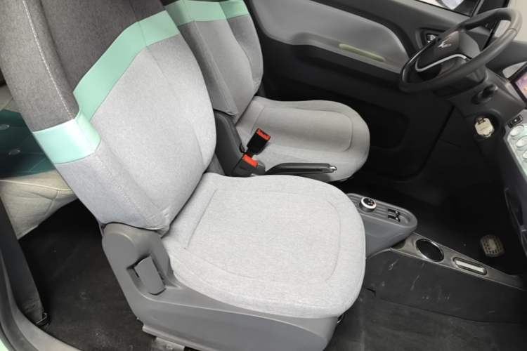 Used Wuling Hongguang MINIEV 2022 Macaron Fashion Edition Lithium-Nickel-Cobalt-Alpha-oxide Right Front Seat