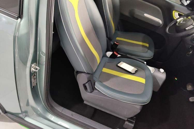 Used Wuling Hongguang MINIEV 2022 GAMEBOY 200km Gaming Edition with Lithium Iron Phosphate Right Front Seat
