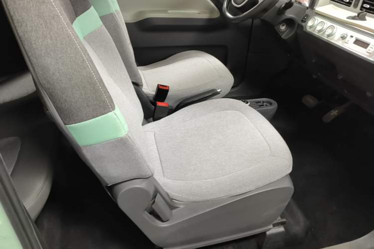 Used Wuling Hongguang MINIEV 2022 Enjoy Edition Lithium Iron Phosphate Right Front Seat
