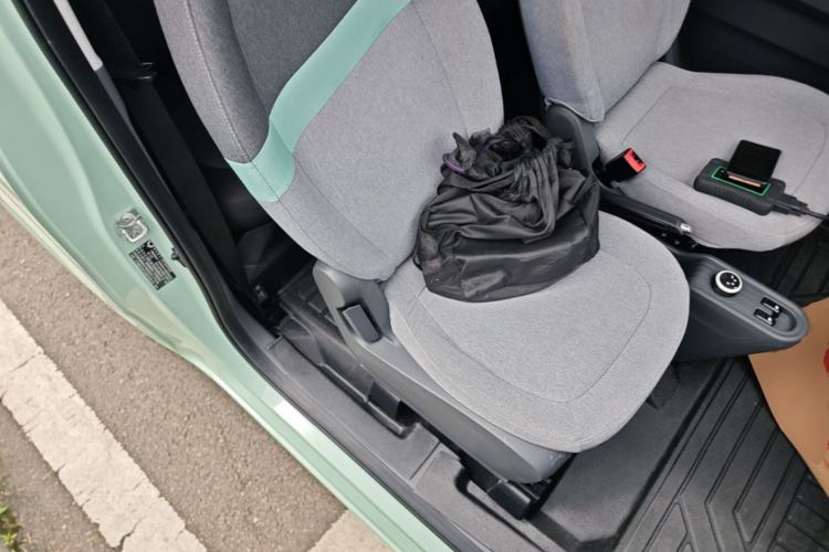 Used Wuling Hongguang MINIEV 2022 Macaron Premium Model – Lithium Iron Phosphate Right Front Seat
