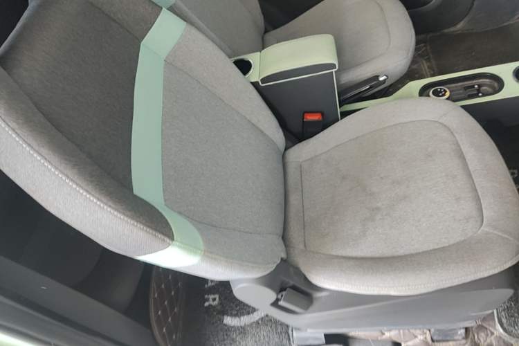Used Wuling Hongguang MINIEV 2022 Macaron Premium Model – Lithium Iron Phosphate Right Front Seat