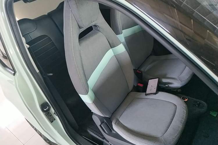 Used Wuling Hongguang MINIEV 2022 Macaron Premium Model – Lithium Iron Phosphate Right Front Seat