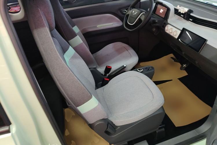 Used Wuling Hongguang MINIEV 2022 Macaron Premium Model – Lithium Iron Phosphate Right Front Seat