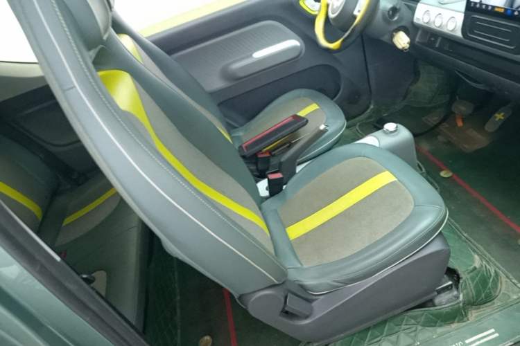 Used Wuling Hongguang MINIEV 2022 GAMEBOY 300km Enthusiast Model with Lithium Iron Phosphate Right Front Seat
