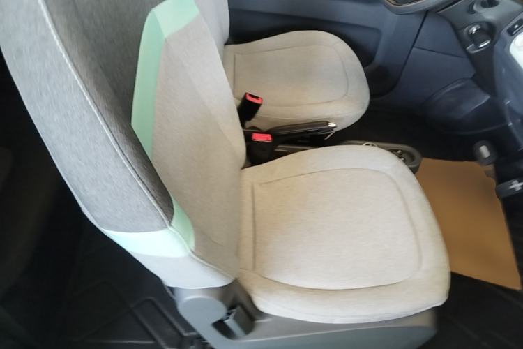 Used Wuling Hongguang MINIEV 2022 Macaron Premium Model – Lithium Iron Phosphate Right Front Seat
