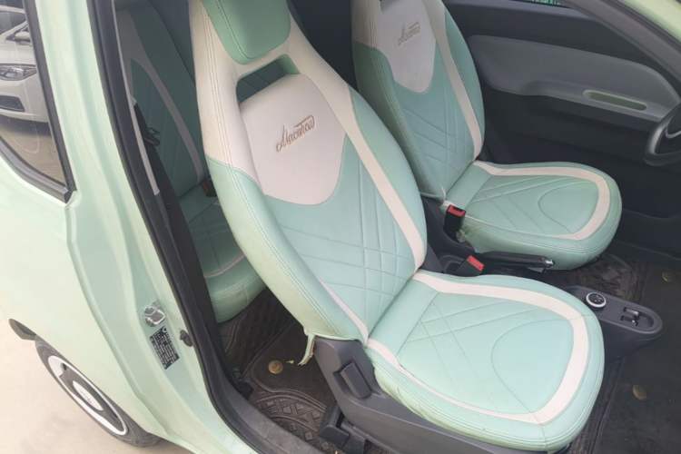 Used Wuling Hongguang MINIEV 2022 Macaron Premium Model – Lithium Iron Phosphate Right Front Seat