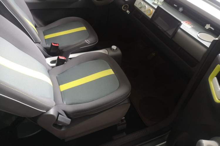 Used Wuling Hongguang MINIEV 2022 GAMEBOY 300km Play Edition Lithium Iron Phosphate Right Front Seat