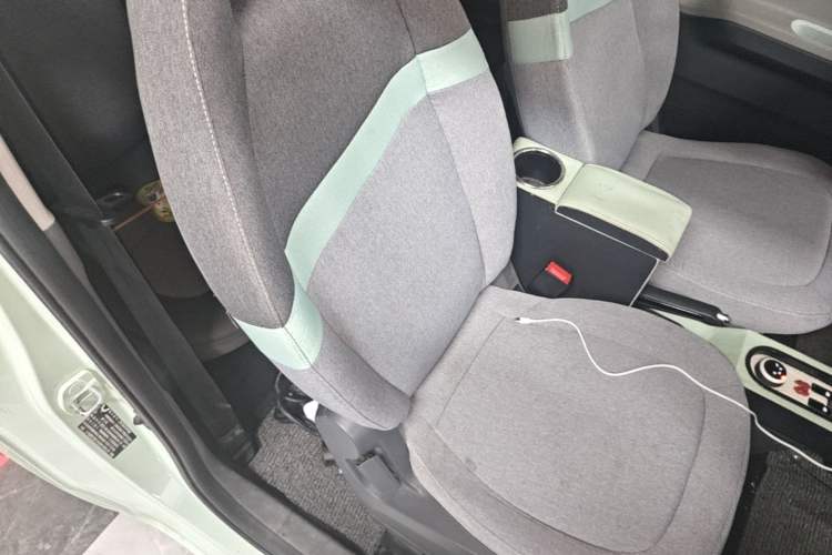Used Wuling Hongguang MINIEV 2022 Macaron Premium Model – Lithium Iron Phosphate Right Front Seat
