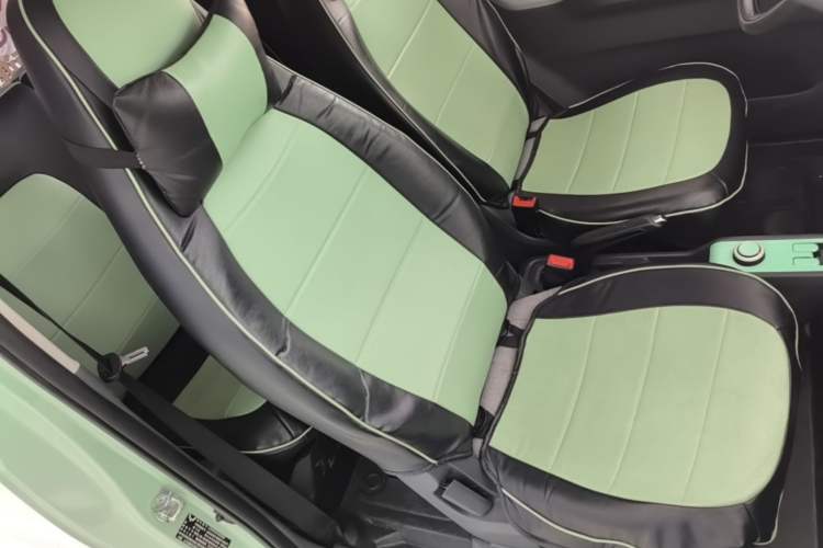 Used Wuling Hongguang MINIEV 2022 Macaron Premium Model – Lithium Iron Phosphate Right Front Seat