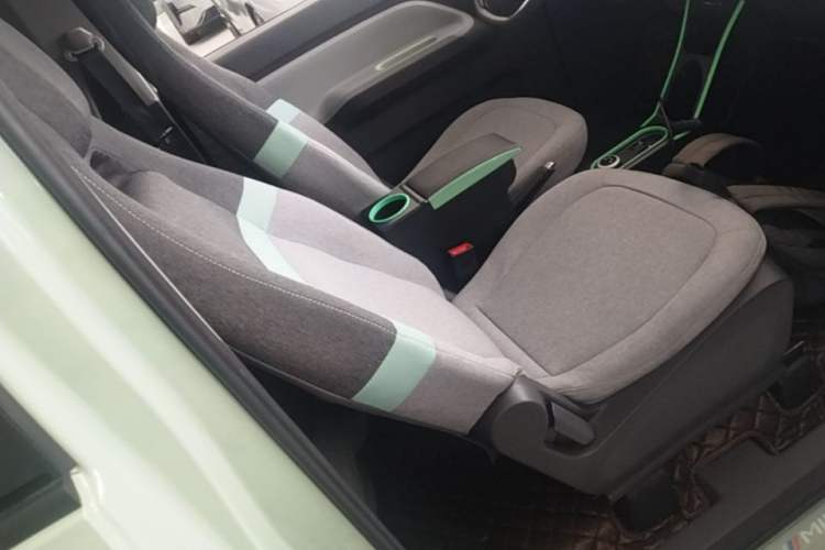 Used Wuling Hongguang MINIEV 2022 Macaron Premium Model – Lithium Iron Phosphate Right Front Seat