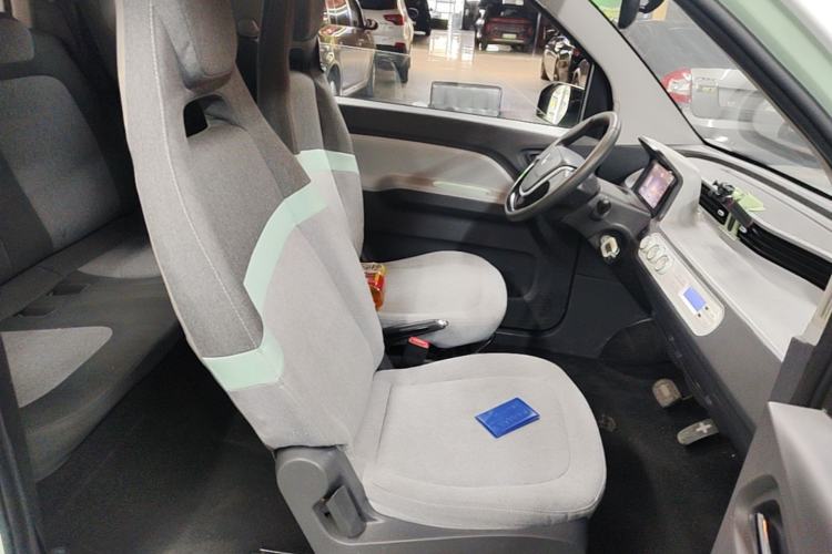 Used Wuling Hongguang MINIEV 2022 Macaron Premium Model – Lithium Iron Phosphate Right Front Seat