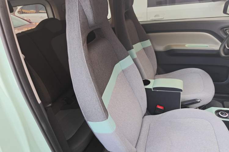 Used Wuling Hongguang MINIEV 2022 Macaron Premium Model – Lithium Iron Phosphate Right Front Seat