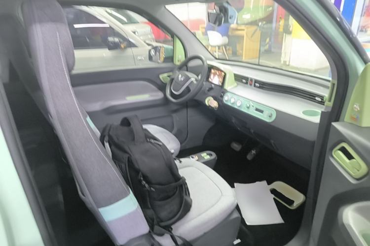 Used Wuling Hongguang MINIEV 2022 Macaron Premium Model – Lithium Iron Phosphate Right Front Seat