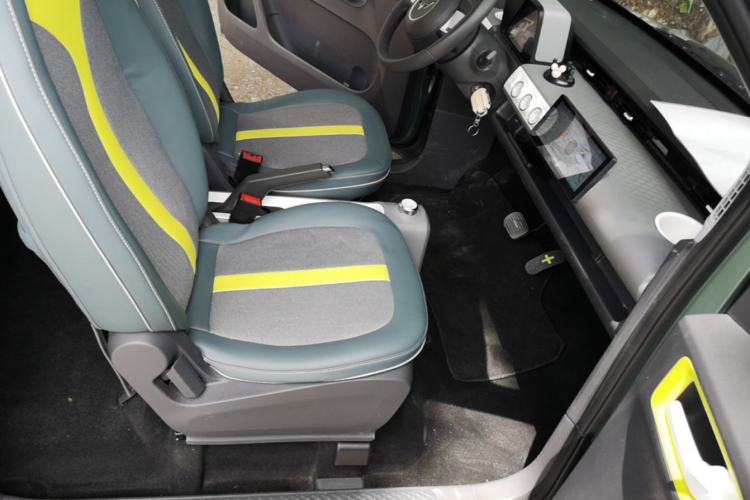 Used Wuling Hongguang MINIEV 2022 GAMEBOY 300km Enthusiast Model with Lithium Iron Phosphate Right Front Seat