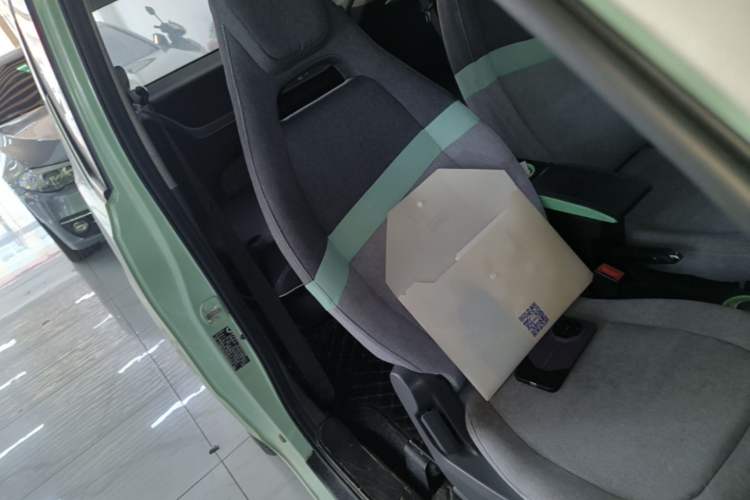 Used Wuling Hongguang MINIEV 2022 Macaron Premium Model – Lithium Iron Phosphate Right Front Seat