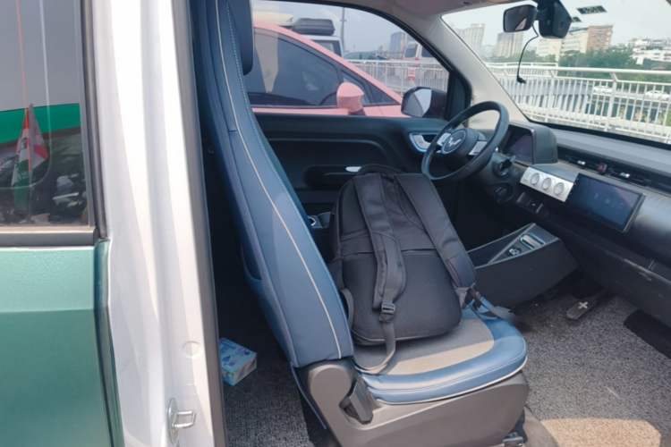 Used Wuling Hongguang MINIEV 2022 GAMEBOY 200km Gaming Edition with Lithium Iron Phosphate Right Front Seat