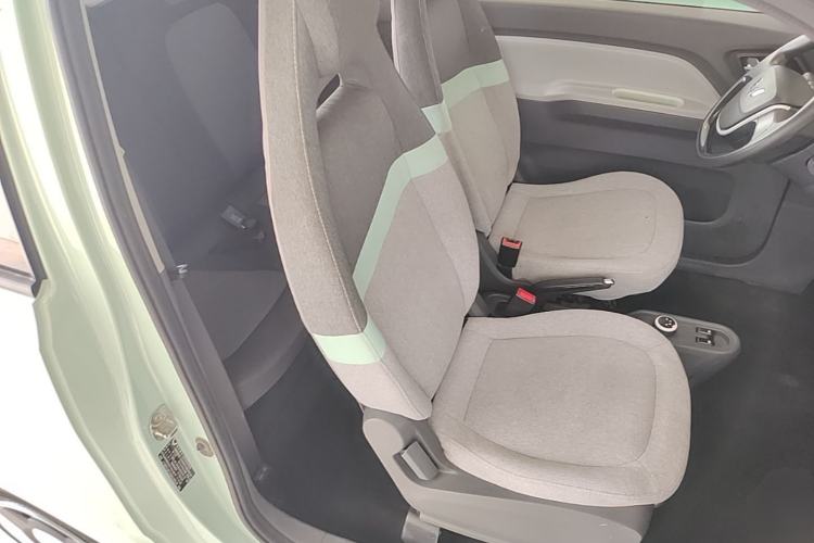 Used Wuling Hongguang MINIEV 2022 Macaron Premium Model – Lithium Ternary Battery Right Front Seat