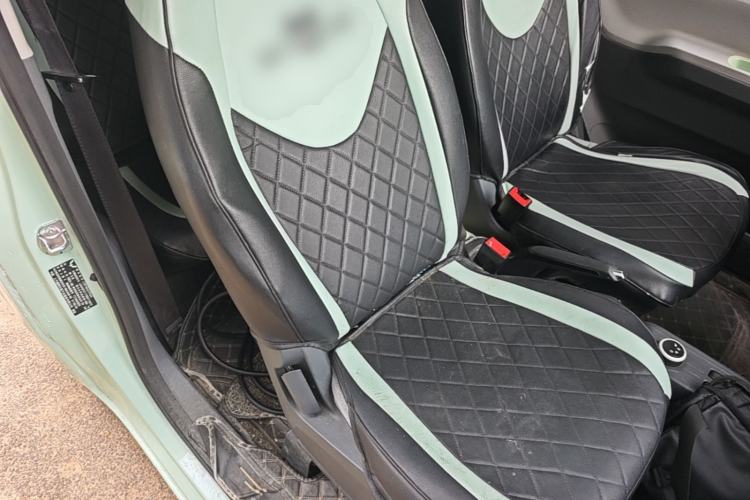 Used Wuling Hongguang MINIEV 2022 Macaron Fashion Model Lithium Iron Phosphate Right Front Seat