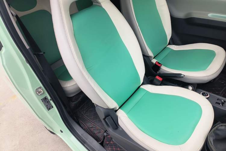 Used Wuling Hongguang MINIEV 2022 Macaron Premium Model – Lithium Iron Phosphate Right Front Seat
