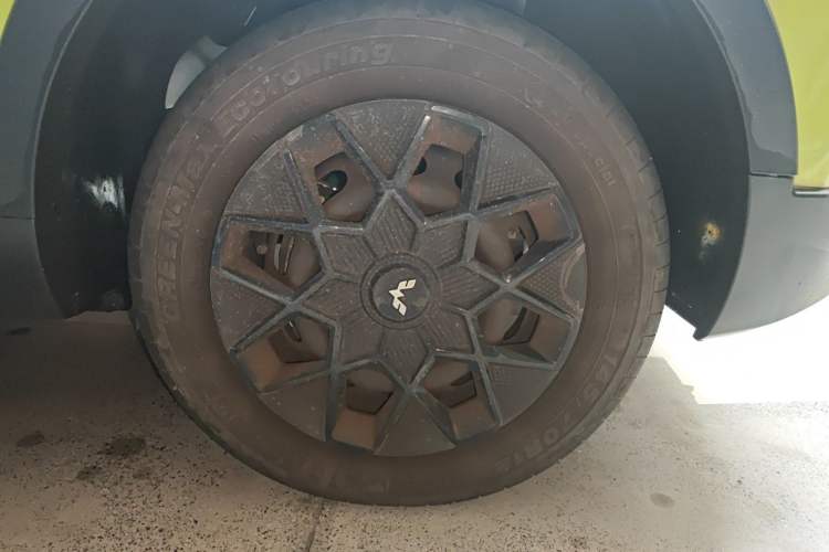 Used Wuling Hongguang MINIEV 2022 GAMEBOY 200km Gaming Edition with Lithium Iron Phosphate Right Front Wheel Hub