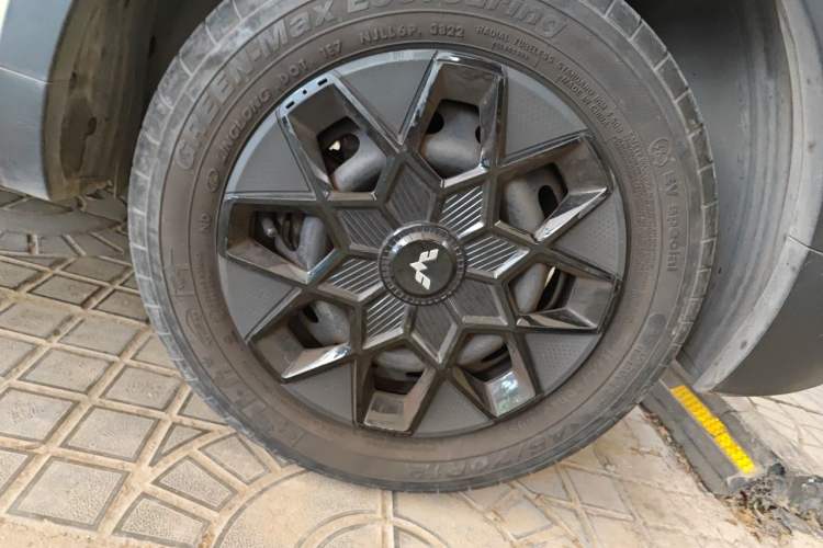 Used Wuling Hongguang MINIEV 2022 GAMEBOY 200km Gaming Edition with Lithium Iron Phosphate Right Front Wheel Hub
