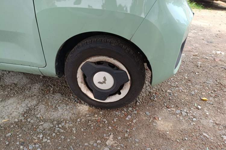 Used Wuling Hongguang MINIEV 2022 Macaron Premium Model – Lithium Iron Phosphate Right Front Wheel Hub