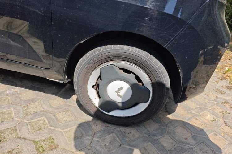 Used Wuling Hongguang MINIEV 2022 Macaron Premium Model – Lithium Iron Phosphate Right Front Wheel Hub