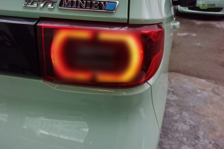Used Wuling Hongguang MINIEV 2022 Macaron Fashion Model Lithium Iron Phosphate Right Rear Taillight