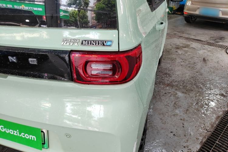 Used Wuling Hongguang MINIEV 2022 Macaron Premium Model – Lithium Iron Phosphate Right Rear Taillight