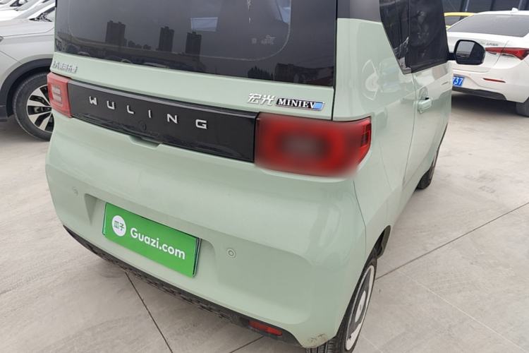 Used Wuling Hongguang MINIEV 2022 Macaron Premium Model – Lithium Iron Phosphate Right Rear Taillight