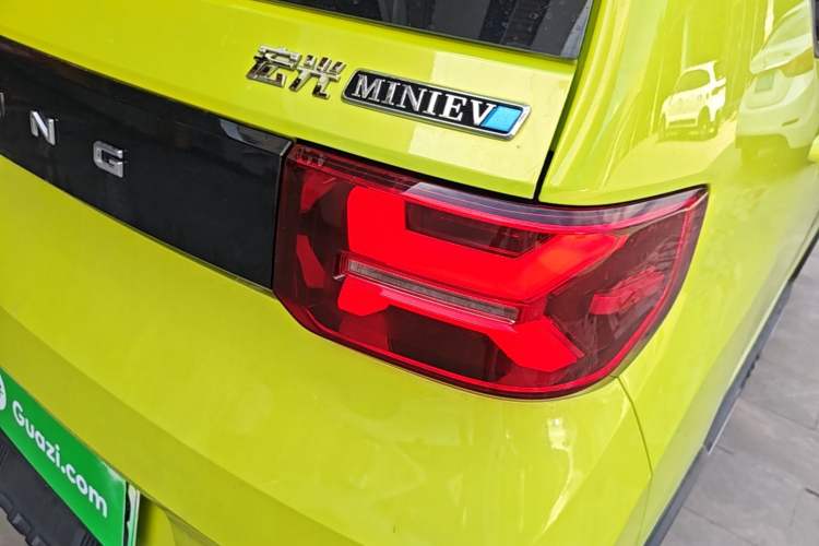 Used Wuling Hongguang MINIEV 2022 GAMEBOY 200km Gaming Edition with Lithium Iron Phosphate Right Rear Taillight