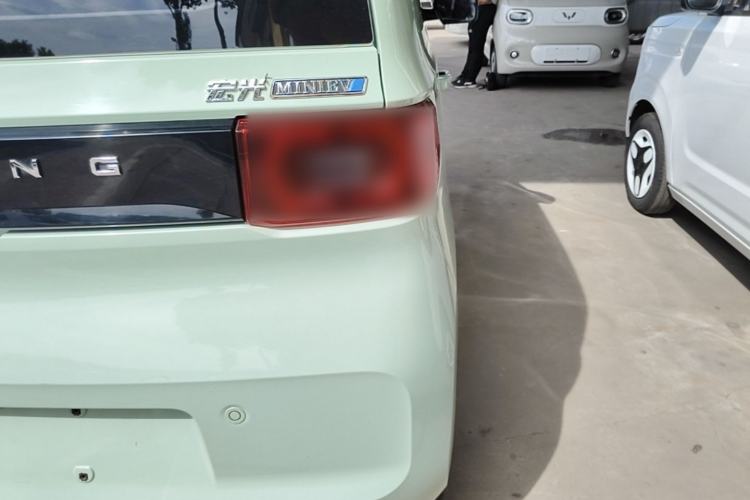 Used Wuling Hongguang MINIEV 2022 Macaron Premium Model – Lithium Iron Phosphate Right Rear Taillight