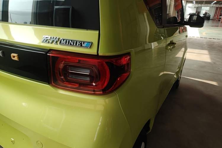 Used Wuling Hongguang MINIEV 2022 Macaron-Color Edition Lithium Iron Phosphate Right Rear Taillight
