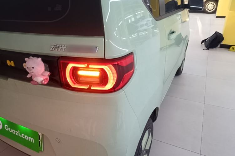 Used Wuling Hongguang MINIEV 2022 Macaron Fashion Model Lithium Iron Phosphate Right Rear Taillight